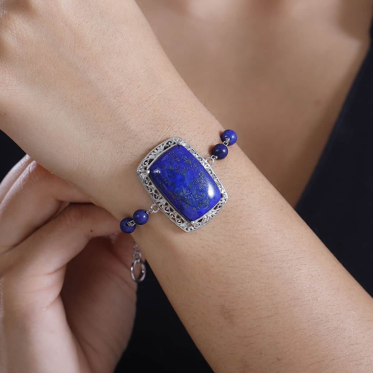 Lapis Lazuli 55.80 ctw Toggle Clasp Bracelet in Platinum Over Copper with Magnet (6.50 -8.00In) image number 2