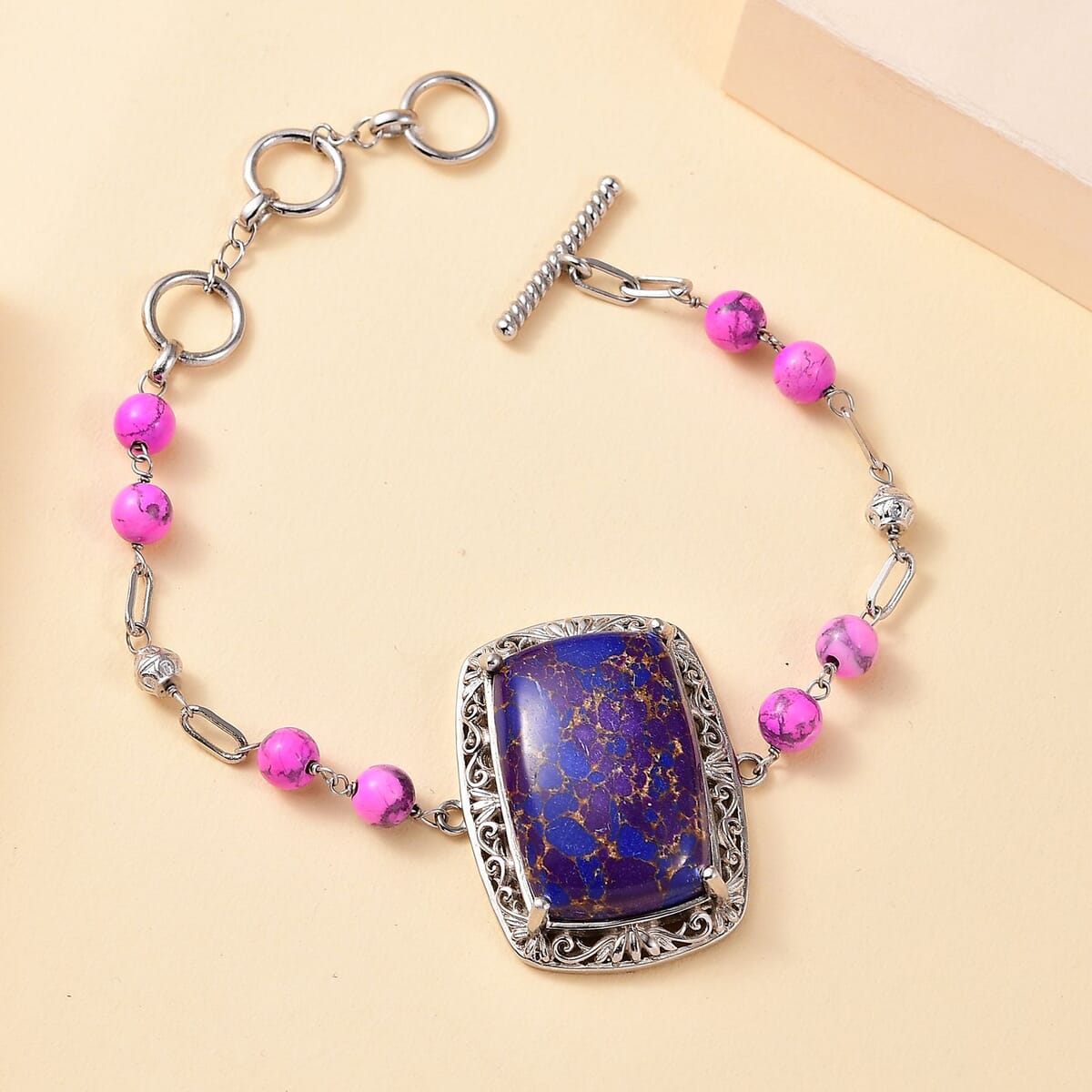Mojave Purple Turquoise 44.50 ctw Toggle Clasp Bracelet in Platinum Over Copper with Magnet (6.50-8.00In) image number 1