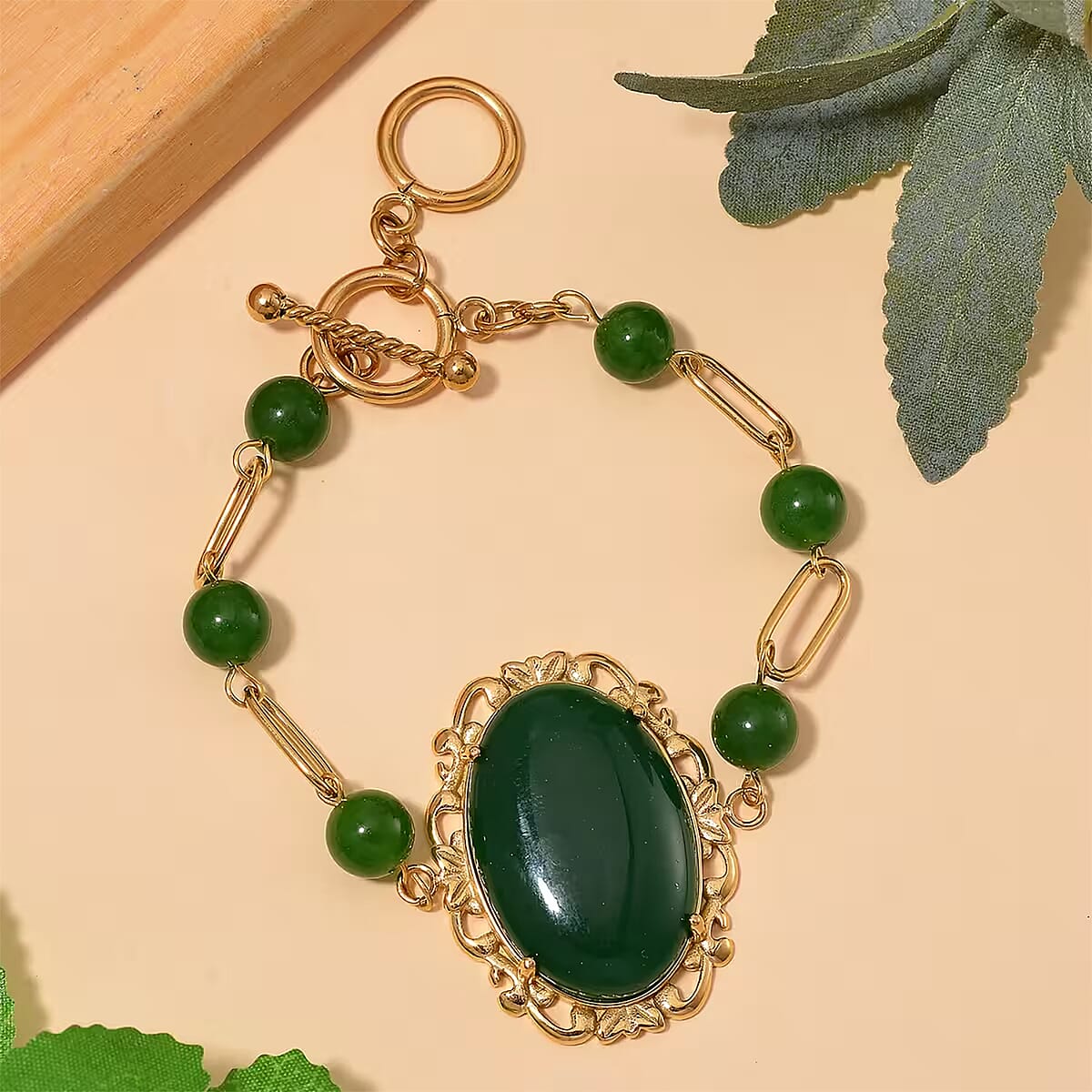 Green Onyx 13.00 ctw Bracelet in ION Plated YG Stainless Steel (7.50-9.0In) image number 6