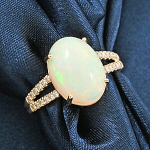 Certified & Appraised Luxoro AAA Ethiopian Welo Opal and G-H I2 Diamond 4.80 ctw Ring in 14K Yellow Gold (Size 6.0) 4 Grams