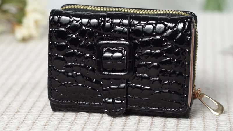 Gold Crocodile Embossed RFID Protected Faux Leather Wallet (4.3"x3.2")