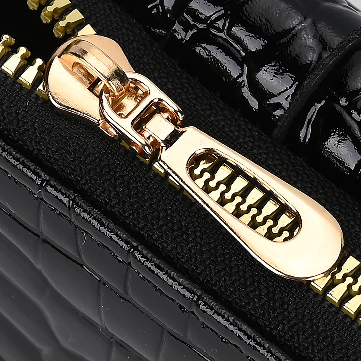 Black Crocodile Embossed RFID Protected Faux Leather Wallet image number 6