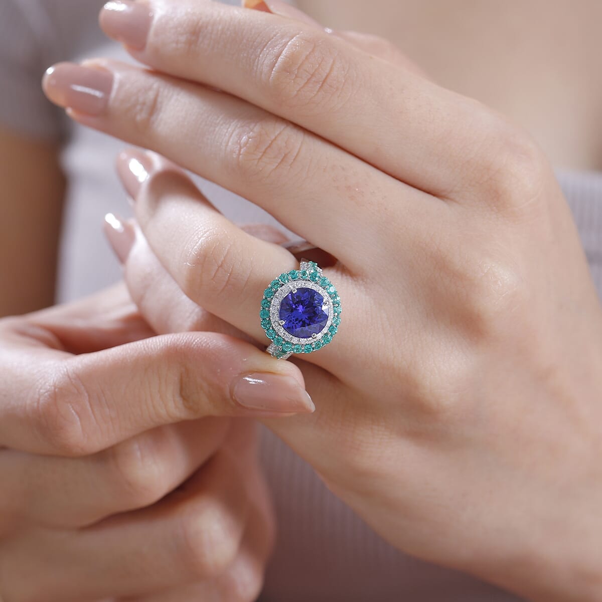Certified & Appraised Rhapsody 950 Platinum AAAA Tanzanite, Boyaca Colombian Emerald, Diamond (E-F, VS) (0.32 cts) Ring (Size 8.0) (7.03 g) 4.22 ctw image number 2