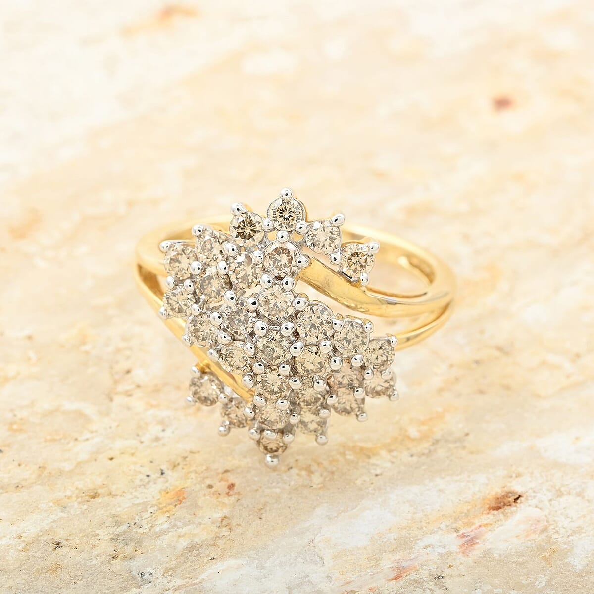 NY Closeout Deal Diamond 1.00 ctw Floral Ring in 10K Yellow Gold (Size 8.0) image number 1