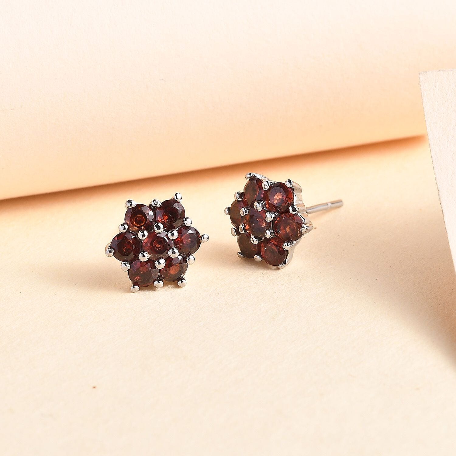 Mozambique Garnet - Product card gallery slide 2 (10177611497785)