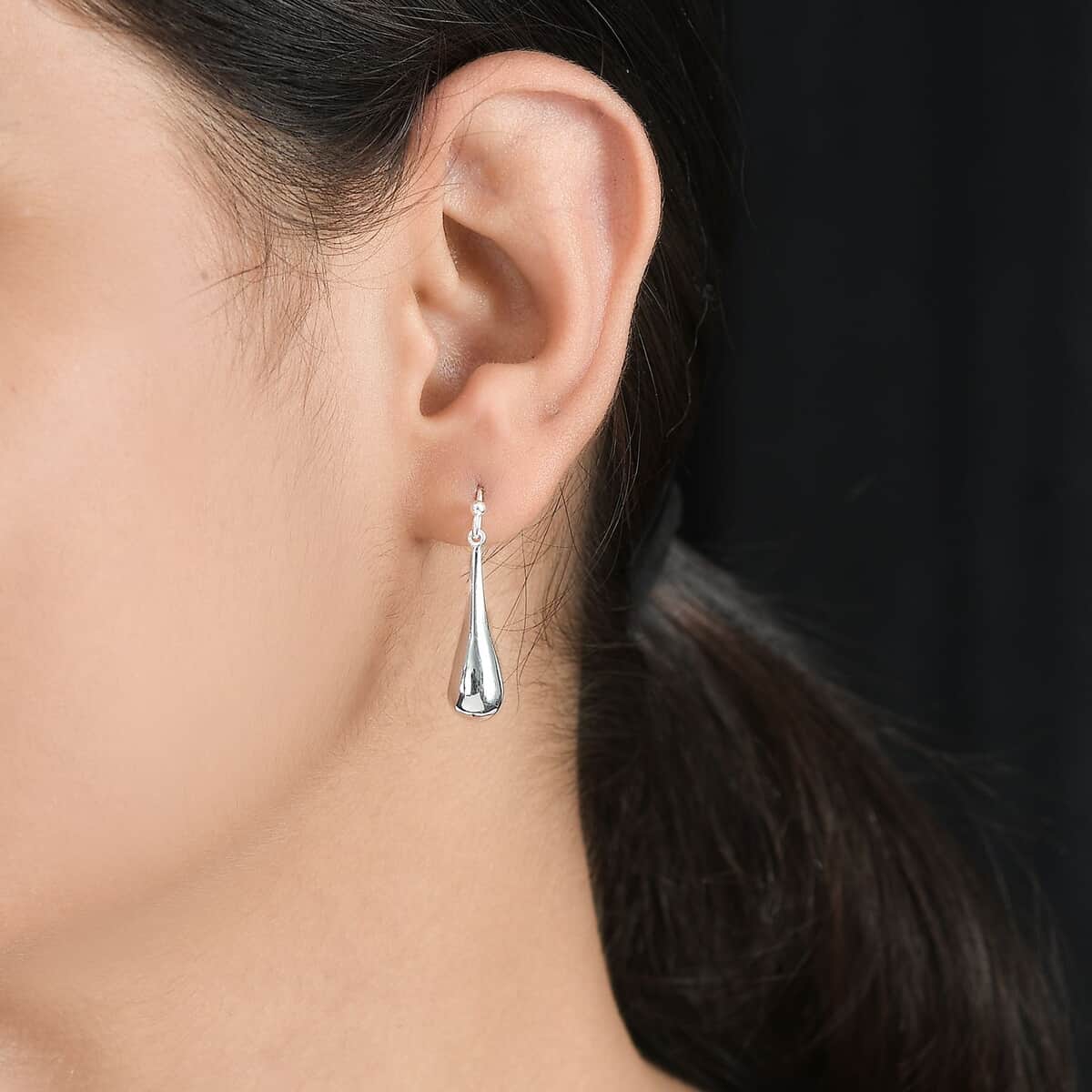 Water Drop Earrings in Sterling Silver 1.95 Grams image number 2