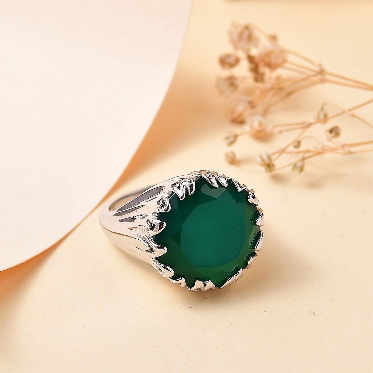 Verde Onyx 11.00 ctw Bark of Tree Ring in Rhodium Over Sterling Silver (Size 9.0) image number 1