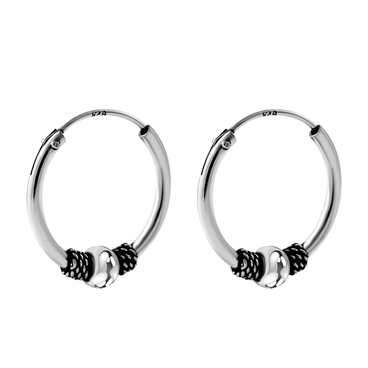 Hoop Earrings in Sterling Silver 1.30 Grams image number 2