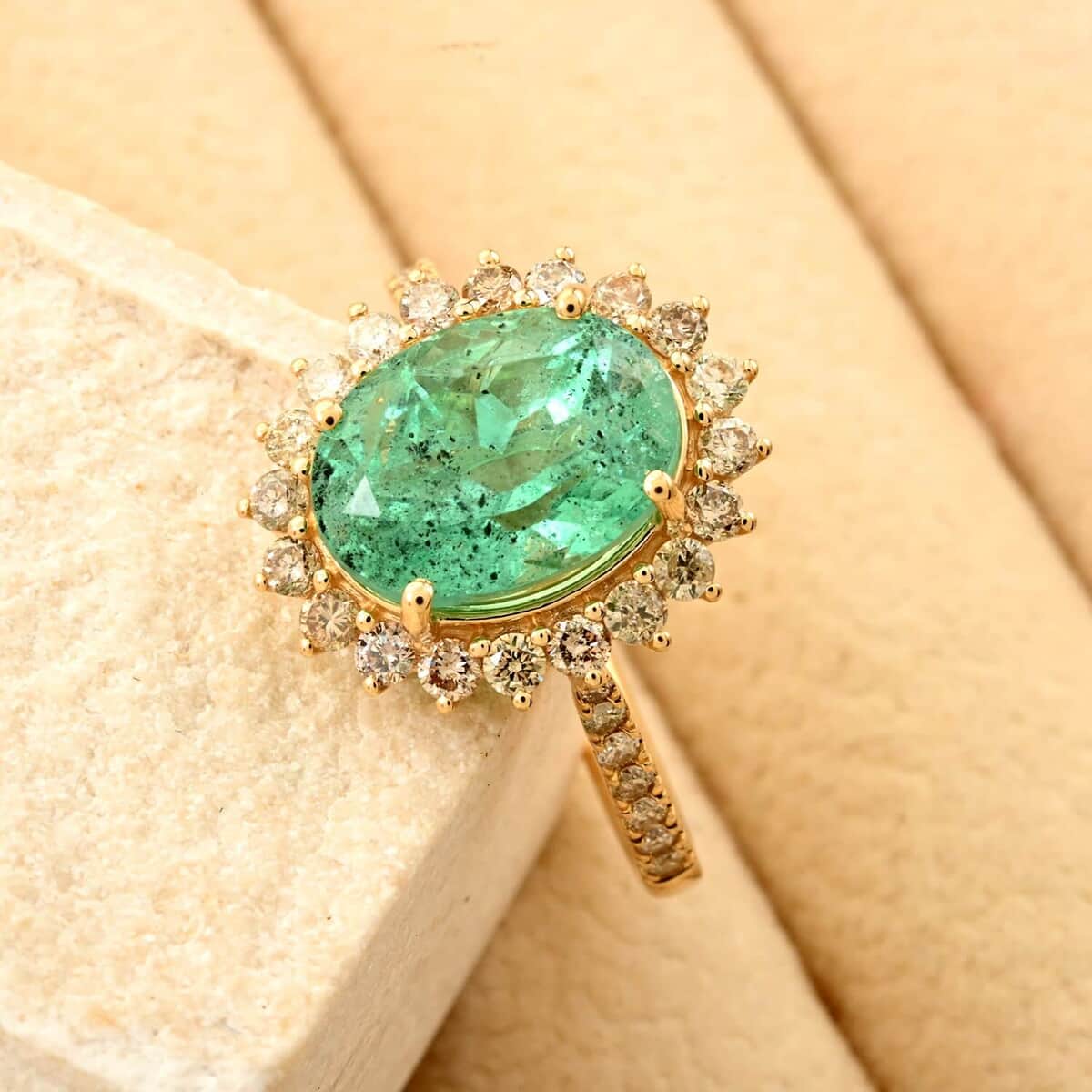 Certified & Appraised Luxoro AAA Boyaca Colombian Emerald and I2 Diamond 3.85 ctw Ring in 14K Yellow Gold (Size 7.0) image number 1