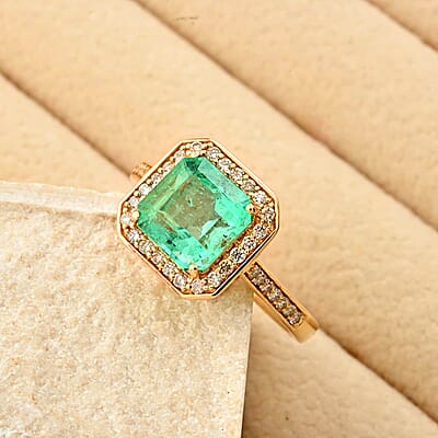 Certified & Appraised Luxoro AAA Boyaca Colombian Emerald and I2 Diamond 2.15 ctw Ring in 14K Yellow Gold (Size 10.0)