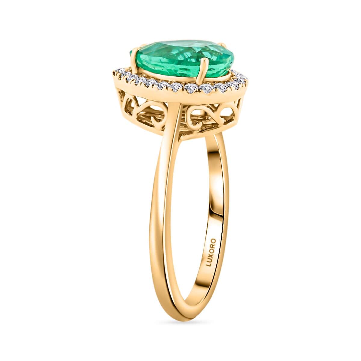 Certified & Appraised Luxoro AAA Boyaca Colombian Emerald and I2 Diamond 2.35 ctw Ring in 14K Yellow Gold (Size 7.0) image number 3