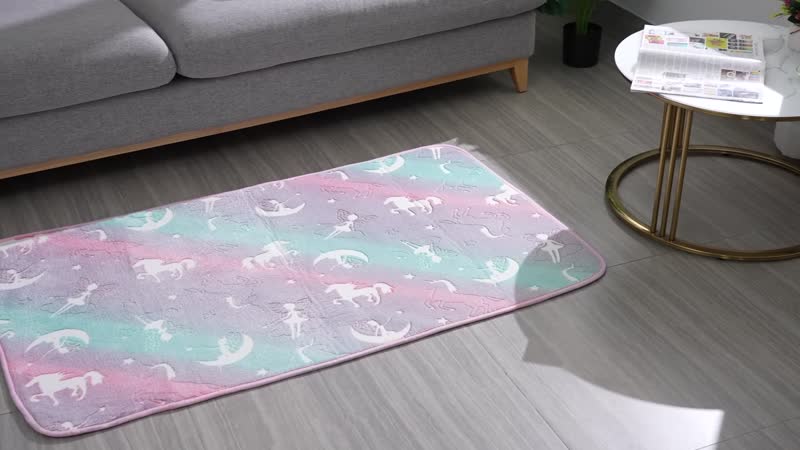 Multi Color Horse Pattern Glow-in-The-Dark Carpet (31"x47")