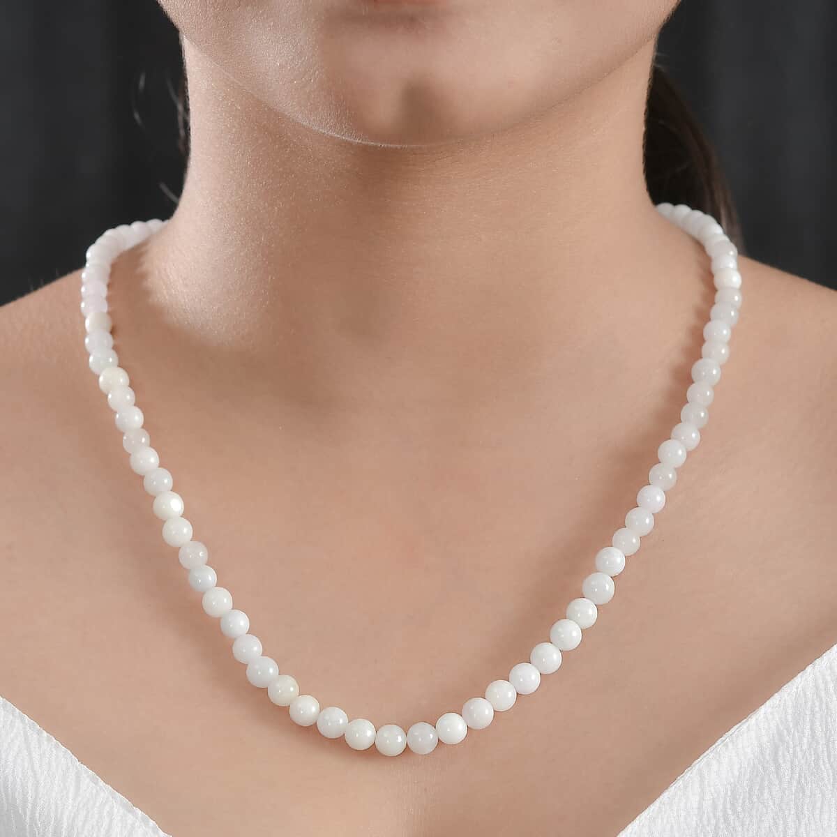 White Jade 160.00 ctw Beaded Necklace in Stainless Steel 20 Inches image number 2