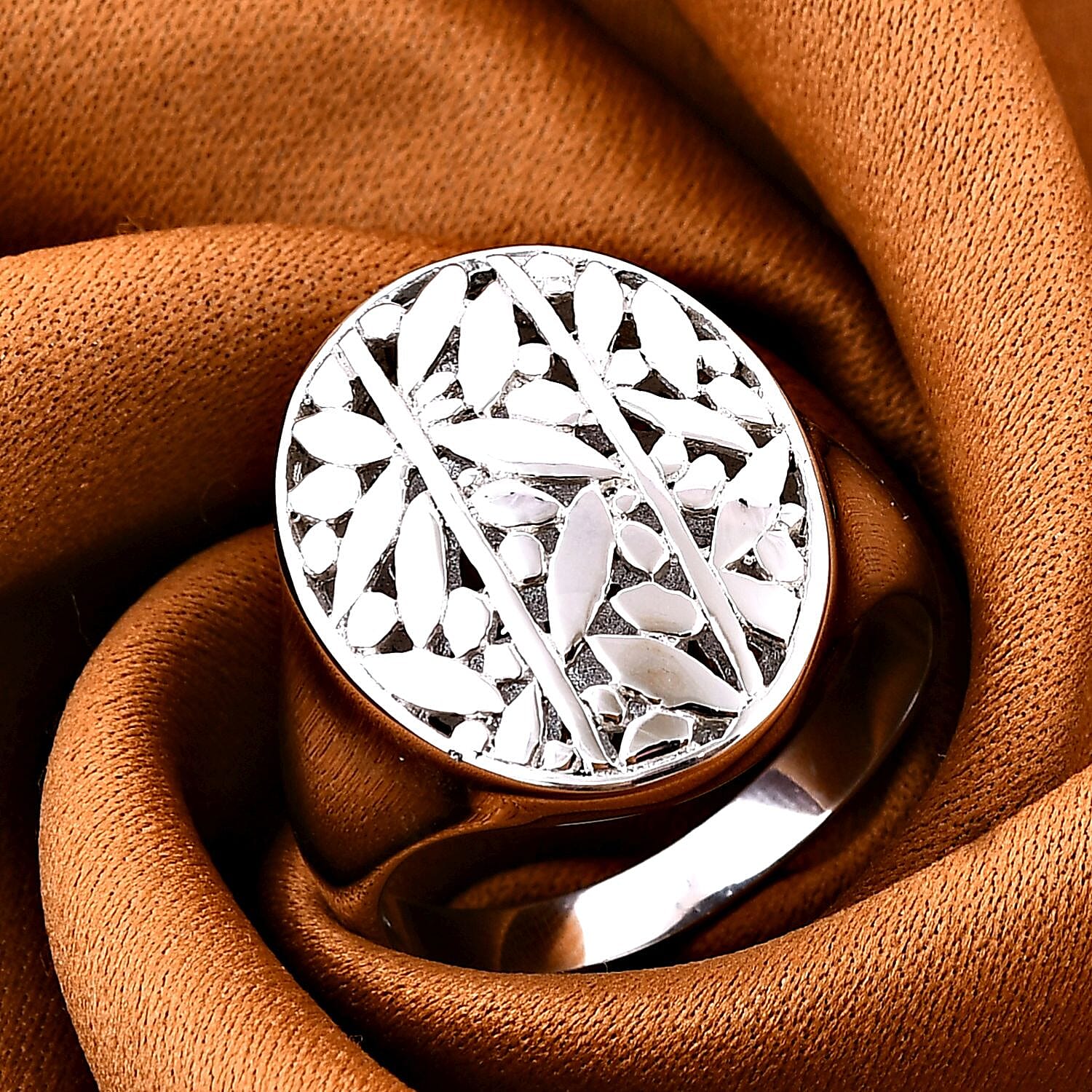 Ring in Sterling Silver (Size 9.0) 9.40 Grams