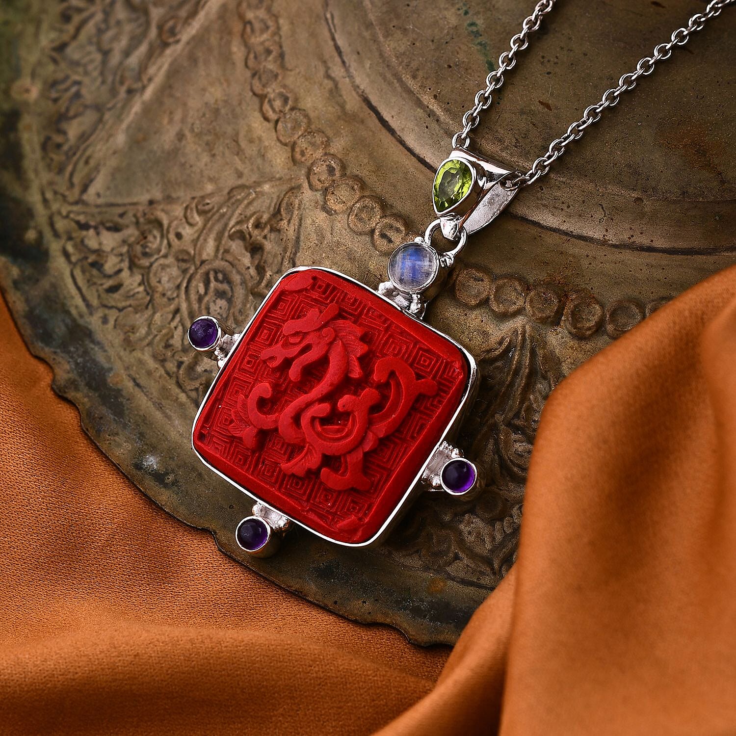 Mexican Cinnabar and Amethyst 23.94 ctw Pendant in Sterling Silver (10.31 g)