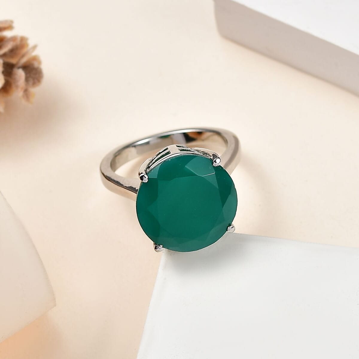Green Onyx 7.90 ctw Solitaire Ring in Stainless Steel (Size 10.0) image number 1