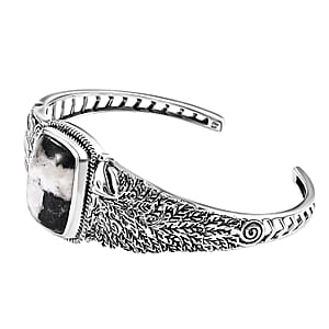 D'Joy Artisan Crafted White Buffalo 19.60 ctw Eagle and Feather Cuff Bracelet in Black Oxidized Sterling Silver (7.25 In)