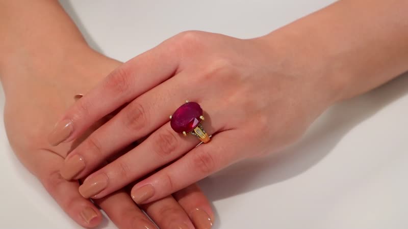 TLV Niassa Ruby (FF), Natural Champagne and White Diamond (0.30 cts) River Bridge Ring in 18K Vermeil YG Over Sterling Silver (Size 7.0) 20.85 ctw