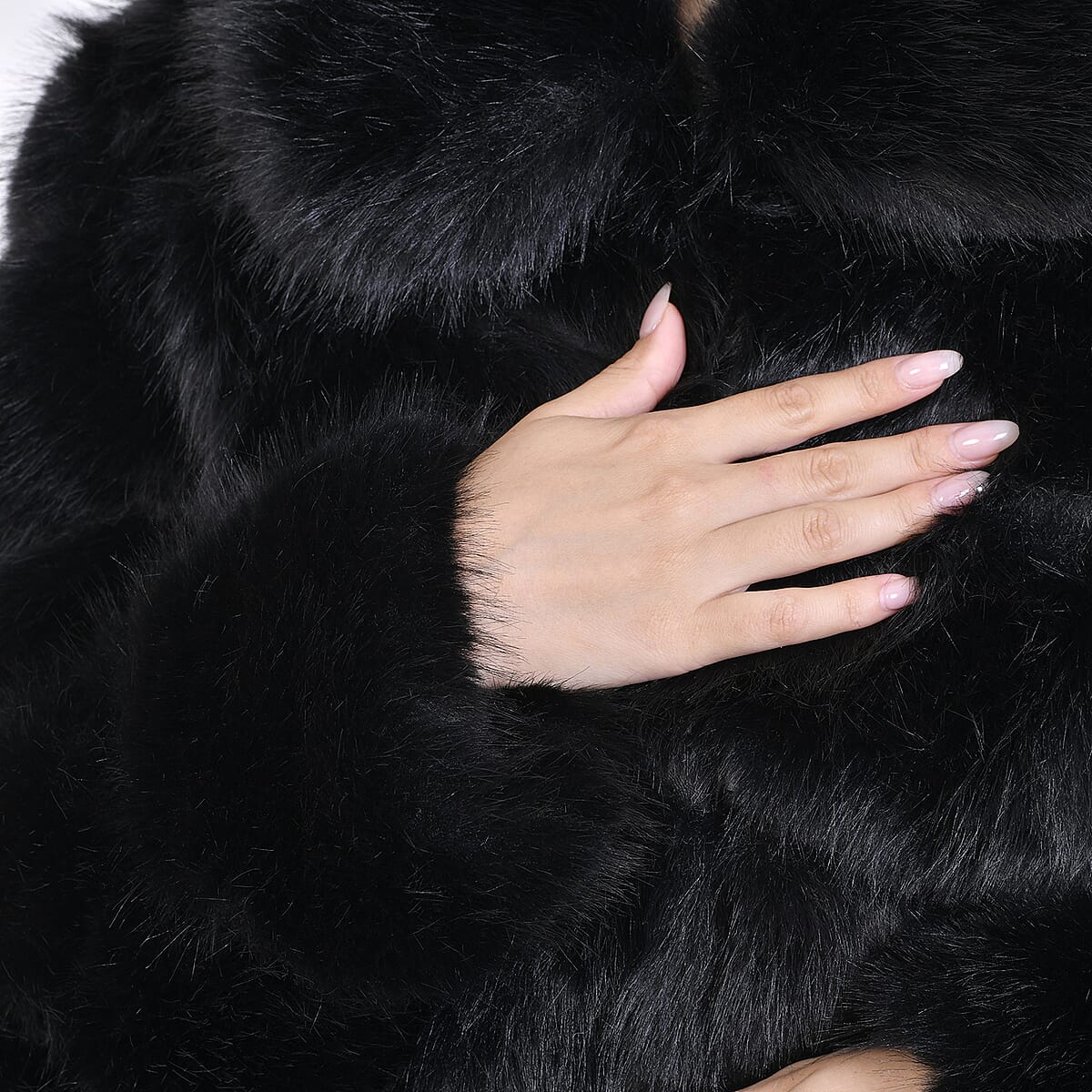 Tamsy Black Luxe Embossed Faux Fur Crop Jacket - (One Size L-XL) image number 6