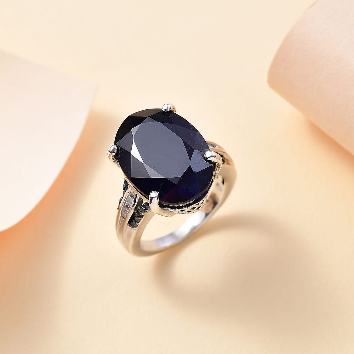 Masoala Sapphire (D), Blue and White Diamond 18.75 ctw River Bridge Ring in Rhodium Over Sterling Silver (Size 7.0) image number 1