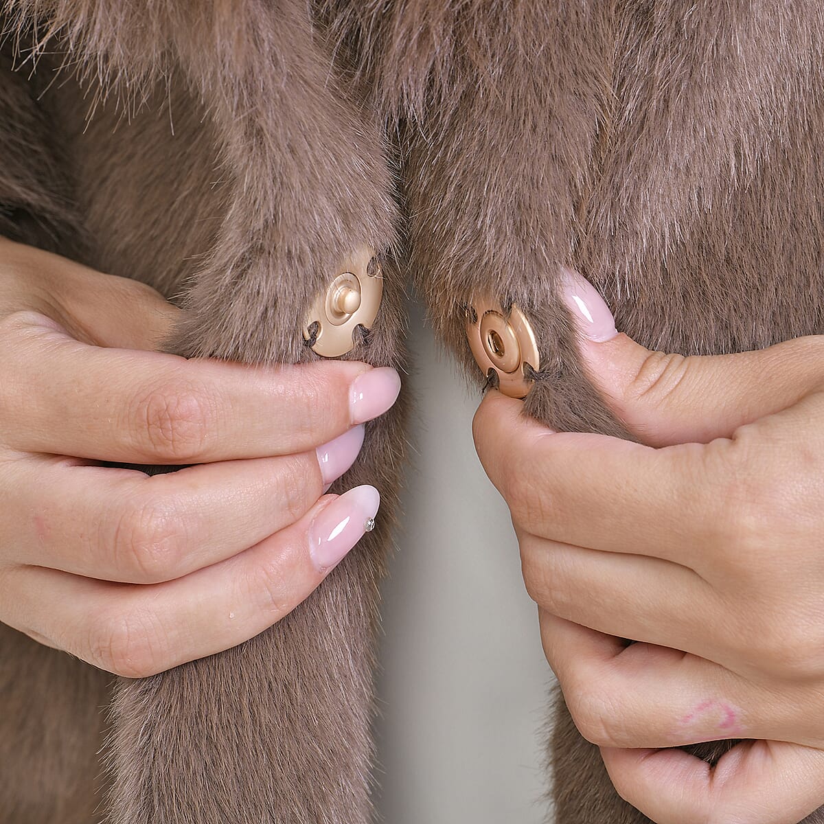 Tamsy Brown Luxe Faux Fur Trench Coat with Pockets- One Size L-XL image number 6