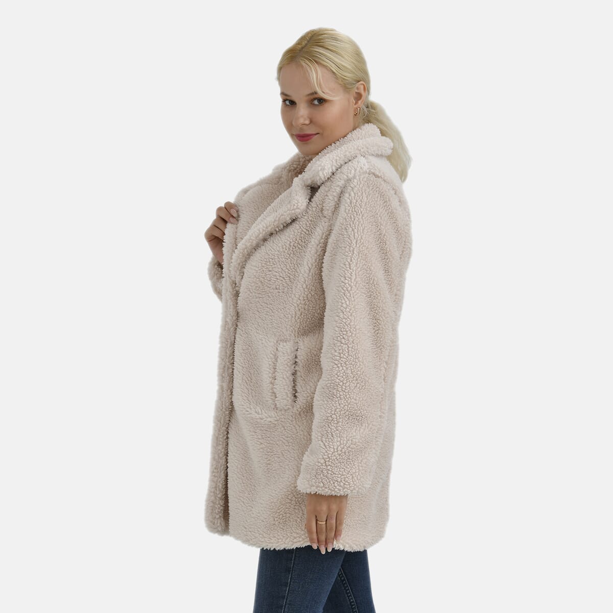 Tamsy Cream Luxe Sherpa Coat with Notch Collar and Pockets – One Size Plus image number 2
