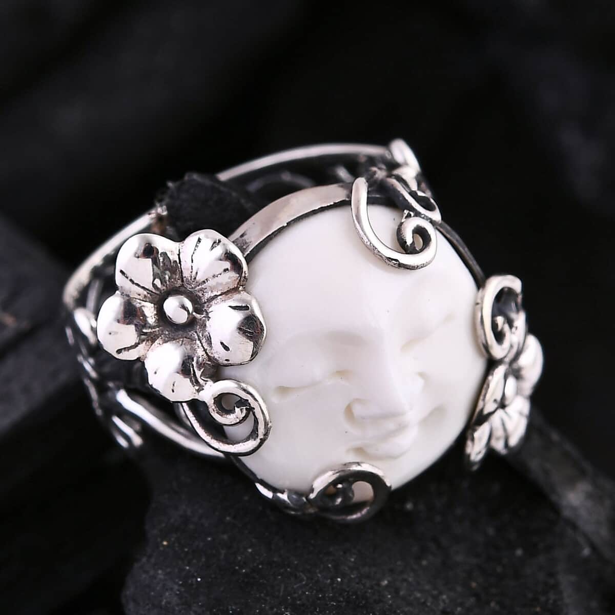 Bali Goddess Carved Bone Floral and Leaf Ring in Sterling Silver (Size 7.0) image number 1