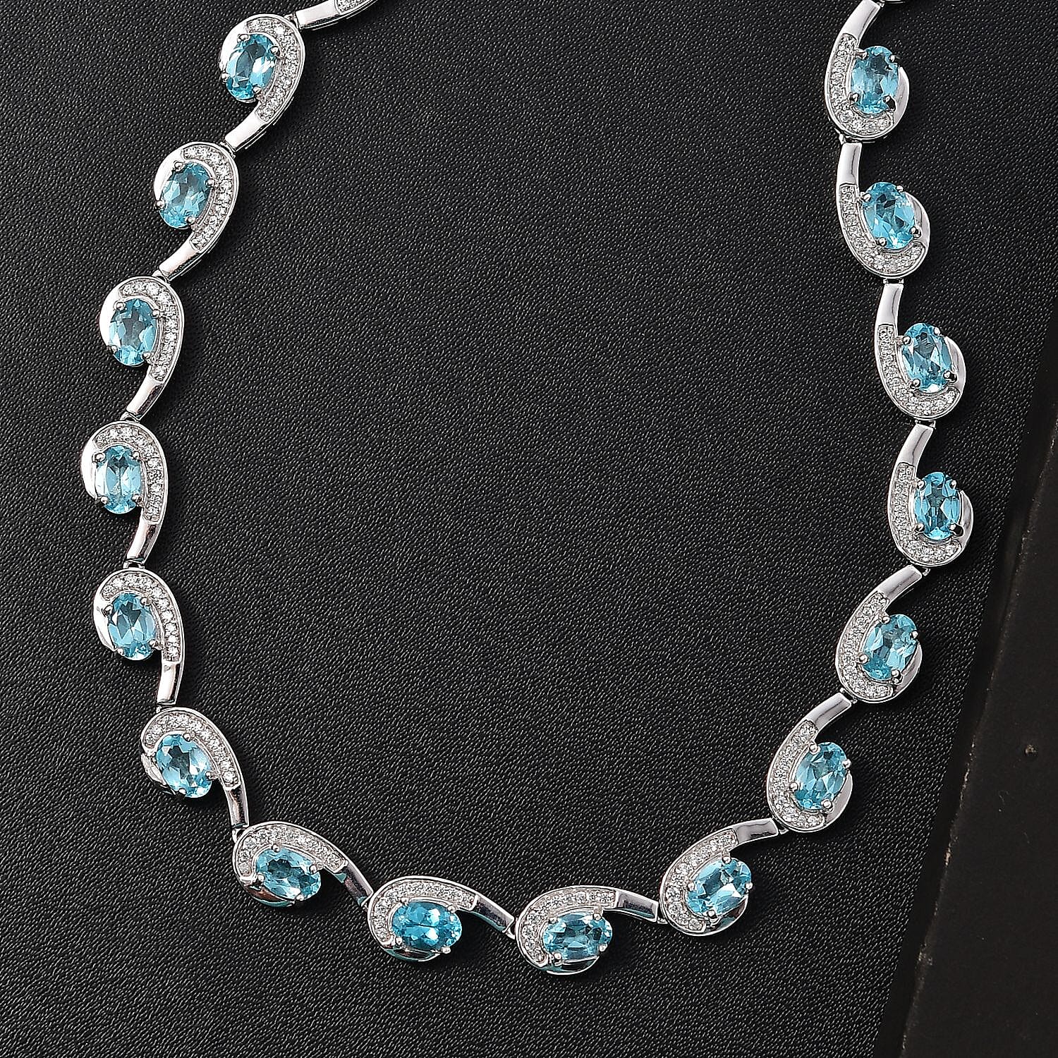 bororo ボロロ　Apatite Necklace Raw Blue Neon Apatite Necklace. Medallion Model 30 Mm