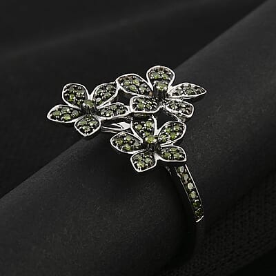 Green Diamond 0.33 ctw Floral Ring in Platinum Over Sterling Silver (Size 6.0)