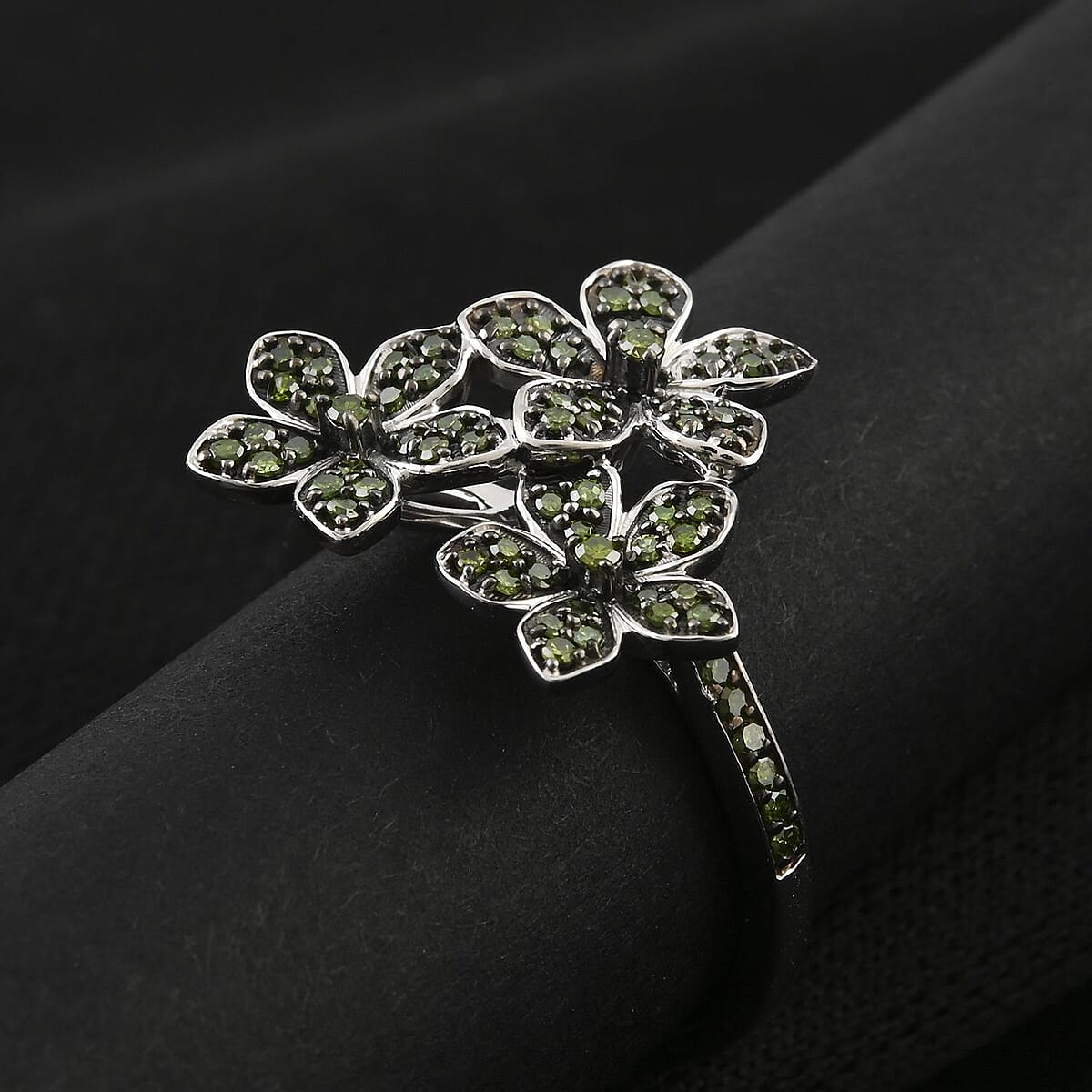 Green Diamond 0.33 ctw Floral Ring in Platinum Over Sterling Silver (Size 7.0) image number 1