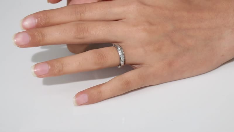 Doorbuster Sterling Silver Diamond-Cut Spinner Band Ring (Size 9.0) (3.60 g)