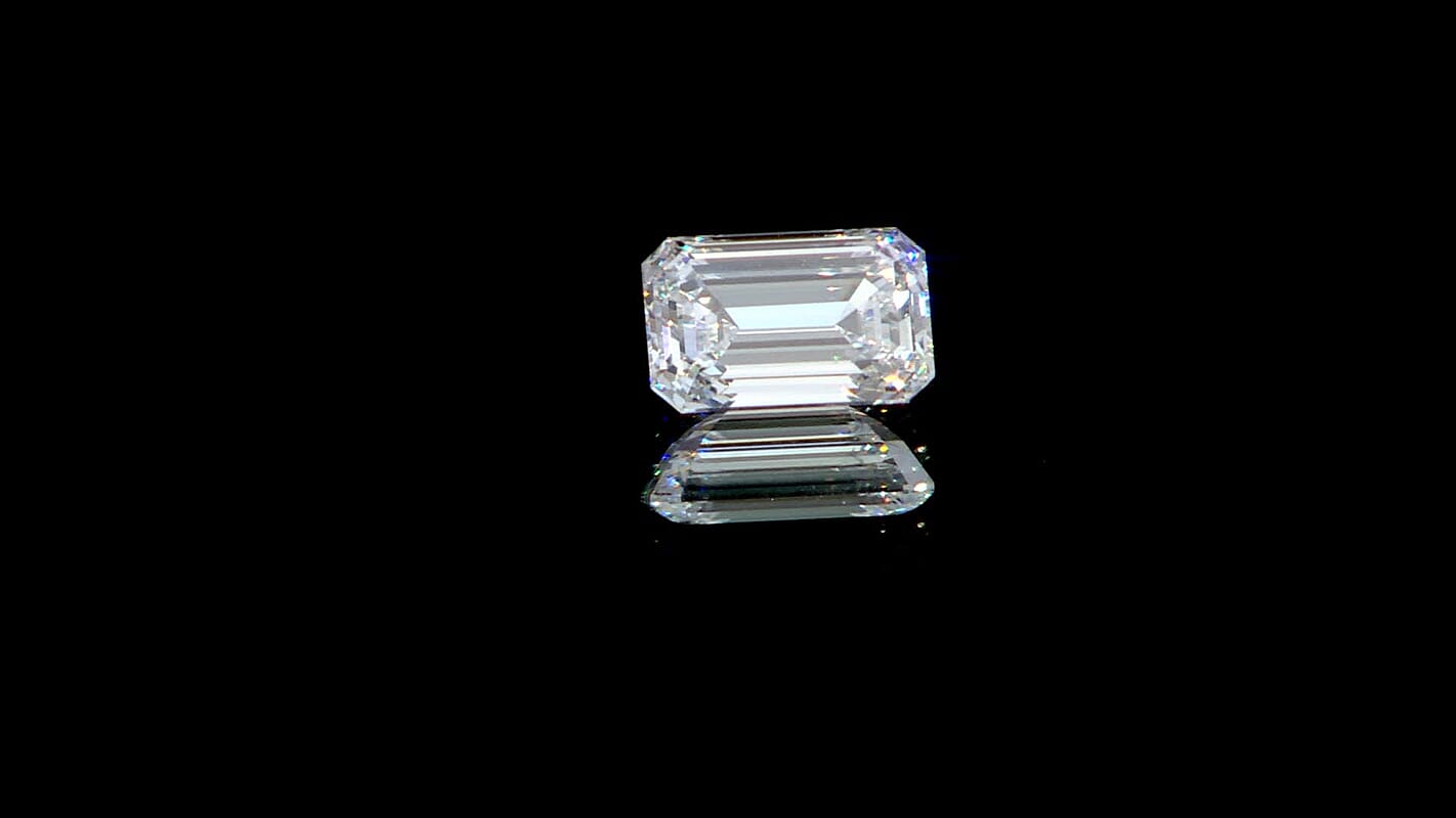 IGI Certified Luxuriant Lab Grown Diamond (Emerald) (G, VS2) 2.00 ctw