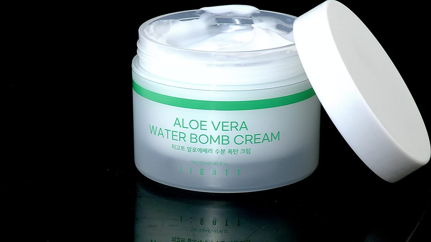 Jigott Aloe Vera Water Bomb Cream (5.07oz)
