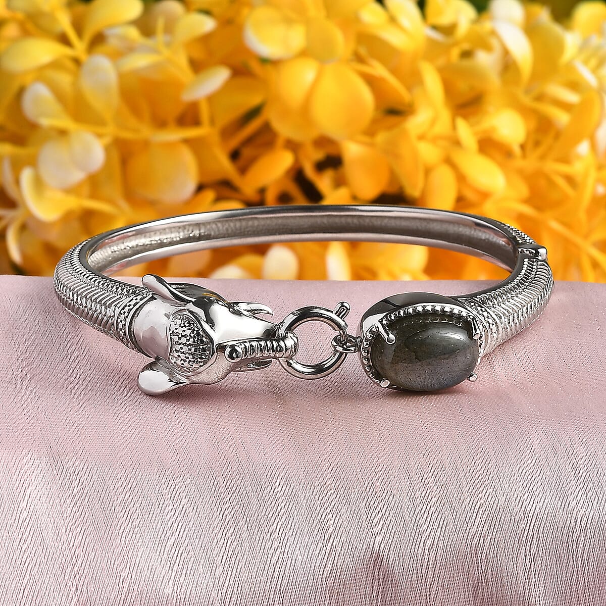 Malagasy Labradorite 7.10 ctw Bangle Bracelet in Stainless Steel (7.25 In) image number 1