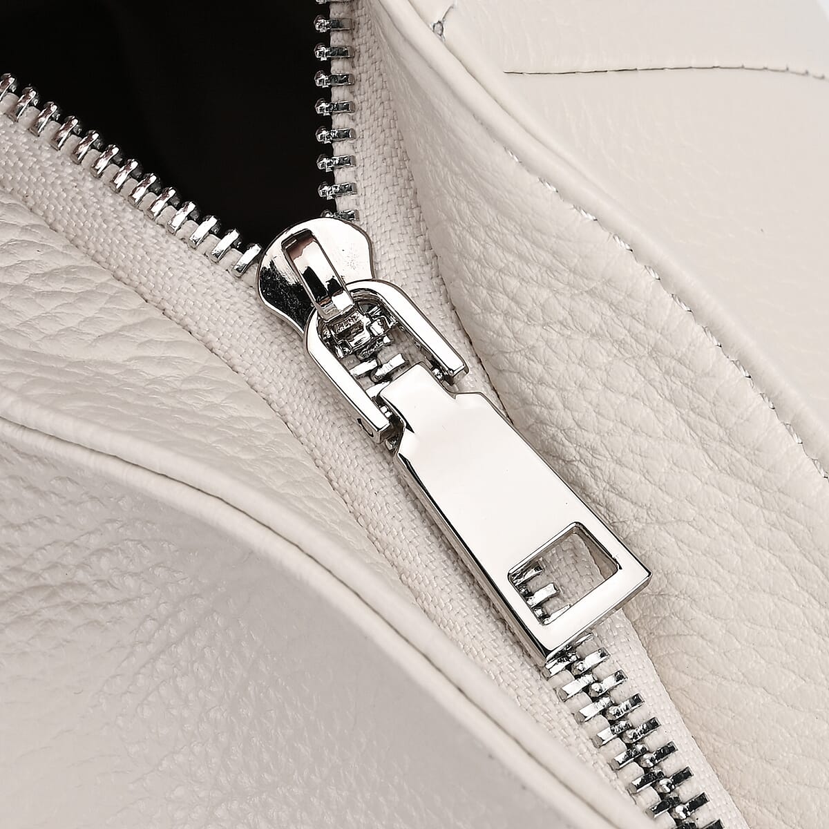 Italy Retro Noble Collection White Genuine Leather 2 in 1 Crossbody Bag with Shoulder Strap image number 5