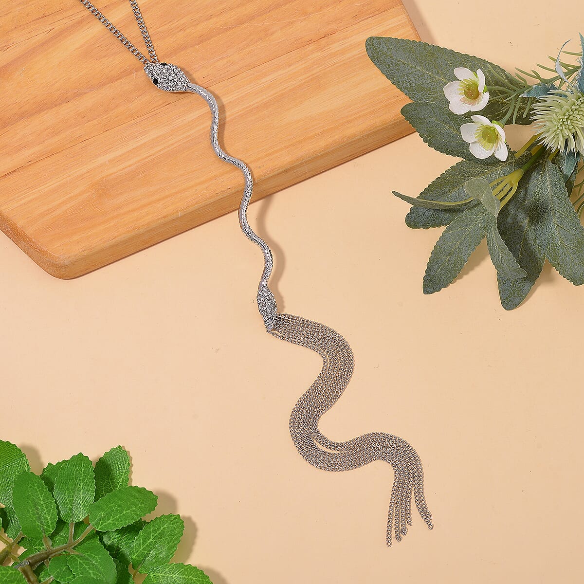 White and Black Austrian Crystal Snake Necklace in Silvertone 20-22 Inches image number 1