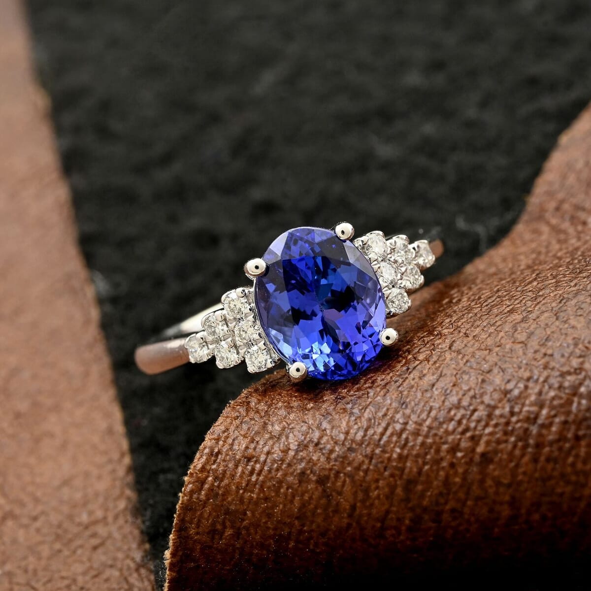 Certified & Appraised Rhapsody AAAA Tanzanite and E-F VS Diamond 2.50 ctw Ring in 950 Platinum (Size 5.5) 5.75 Grams image number 1