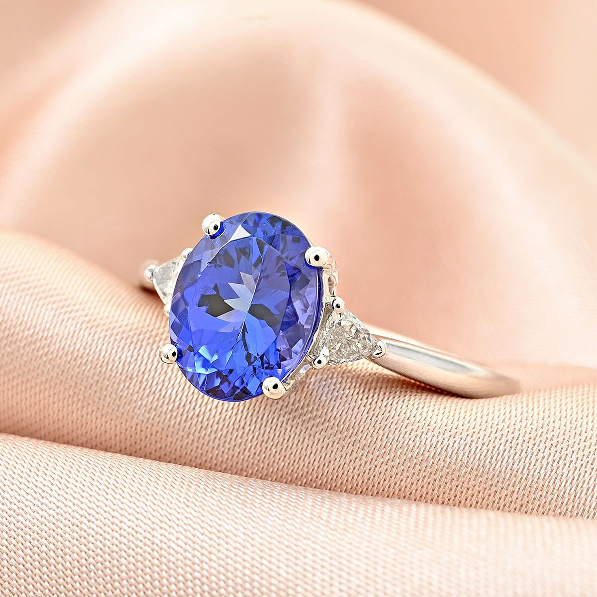 Certified & Appraised Rhapsody AAAA Tanzanite and E-F VS Diamond 2.75 ctw Ring in 950 Platinum (Size 8.0) 5.20 Grams image number 1