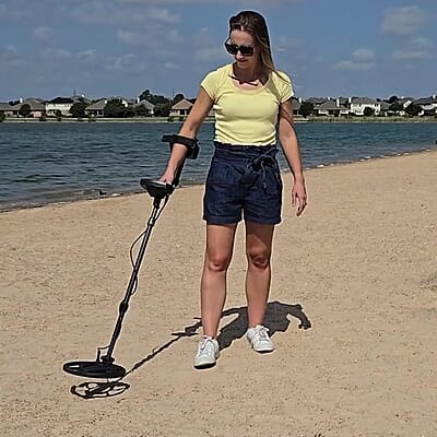 Red Metal Detector