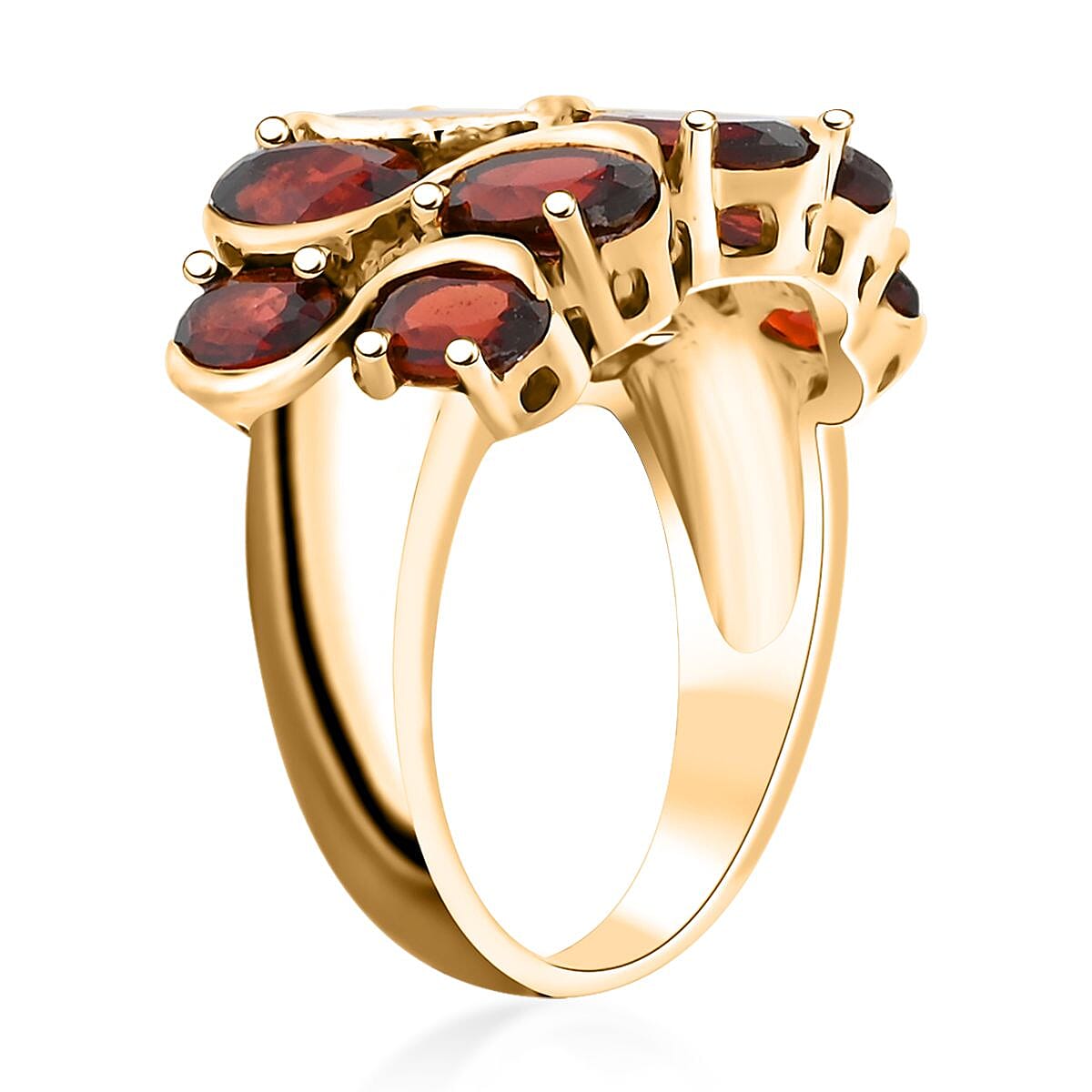 Mozambique Garnet 5.50 ctw Ring in Goldtone (Size 9.0) image number 2