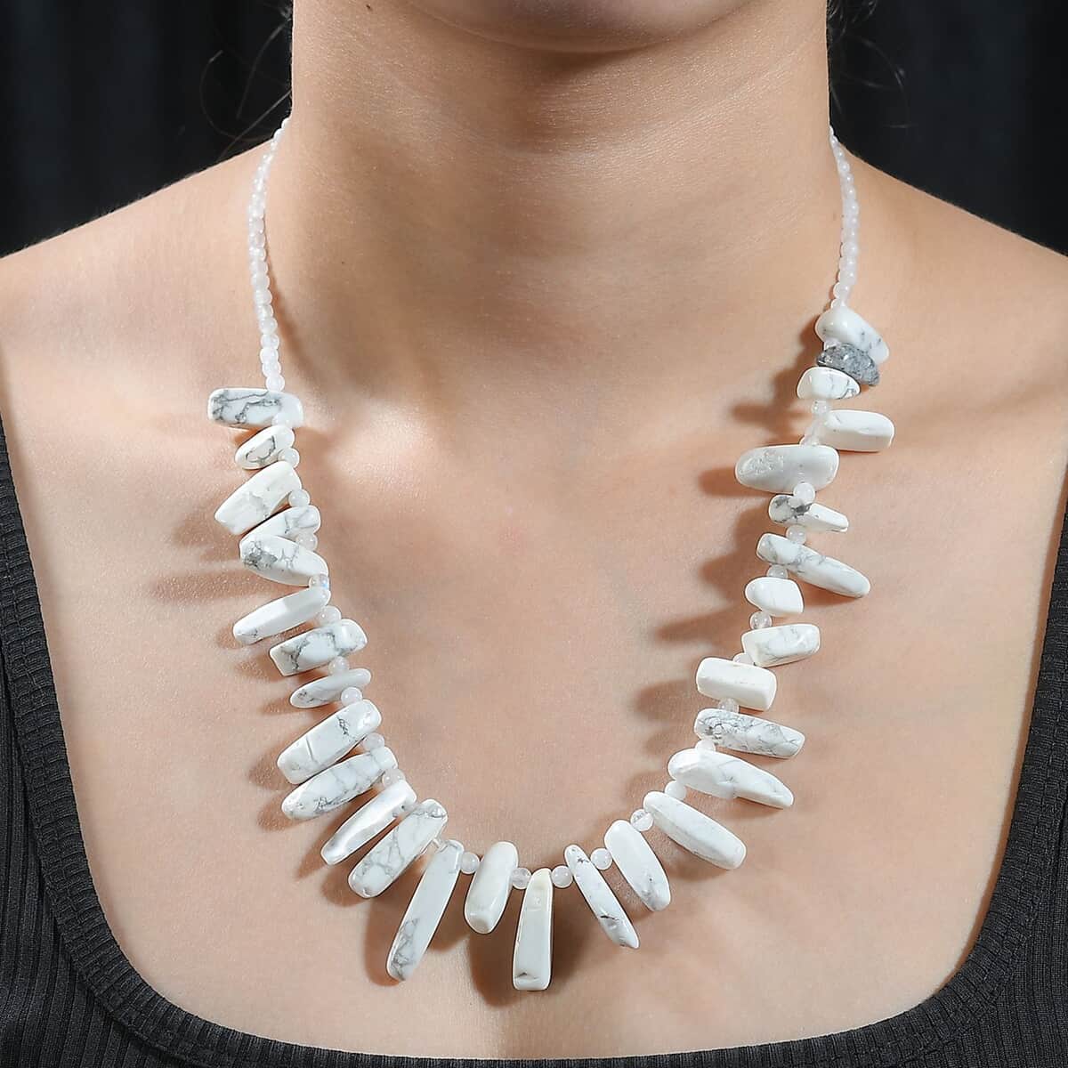 Rainbow Moonstone and White Howlite 256.00 ctw Necklace (20 Inches) in Platinum Bond image number 2