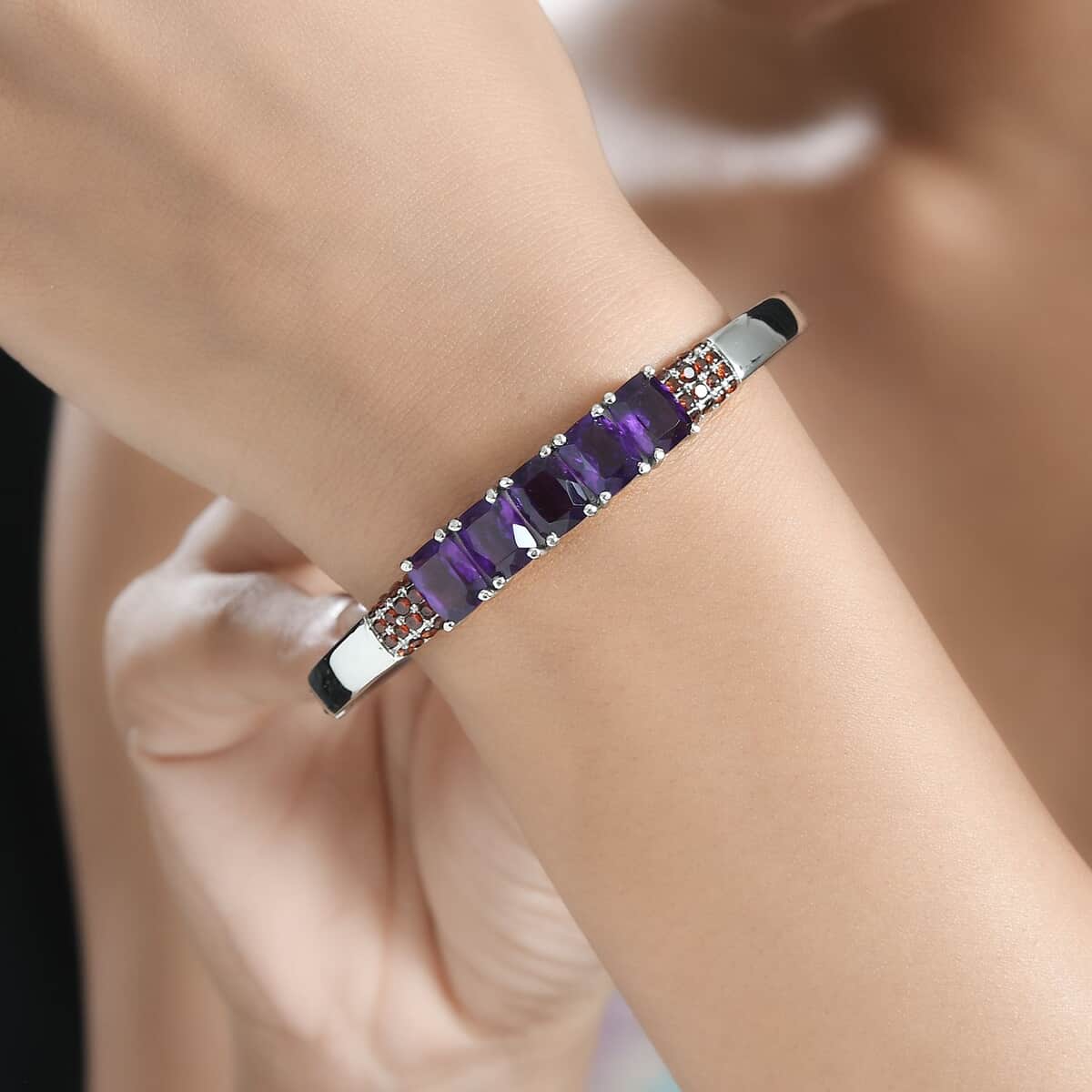 Premium African Amethyst and Mozambique Garnet 12.60 ctw Bangle Bracelet in Stainless Steel (6.50 In) image number 2