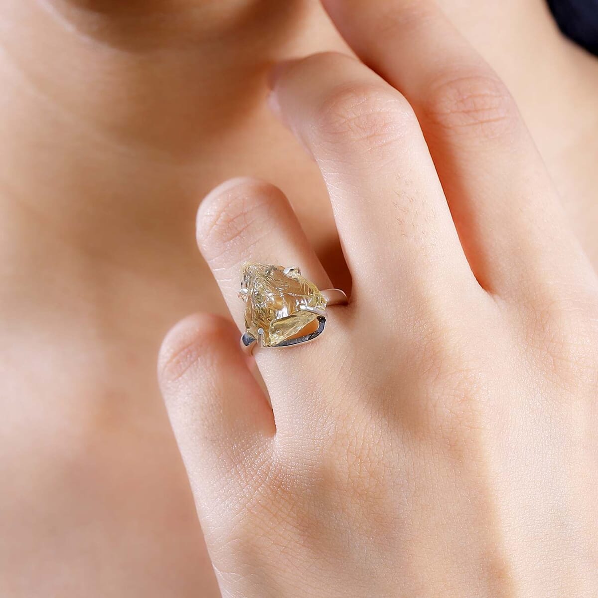 Artisan Crafted Rough Cut Brazilian Citrine 13.00 ctw Solitaire Ring in Sterling Silver (Size 6.0) image number 2