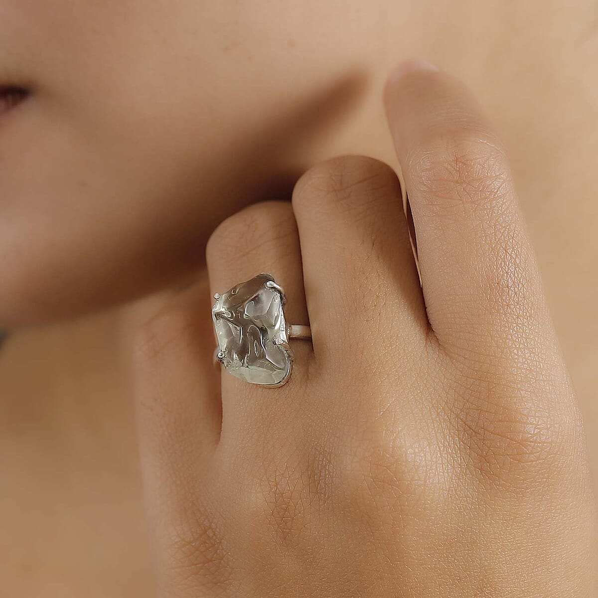 Artisan Crafted Rough Cut Montezuma Prasiolite 13.20 ctw Ring in Sterling Silver (Size 8.0) image number 2