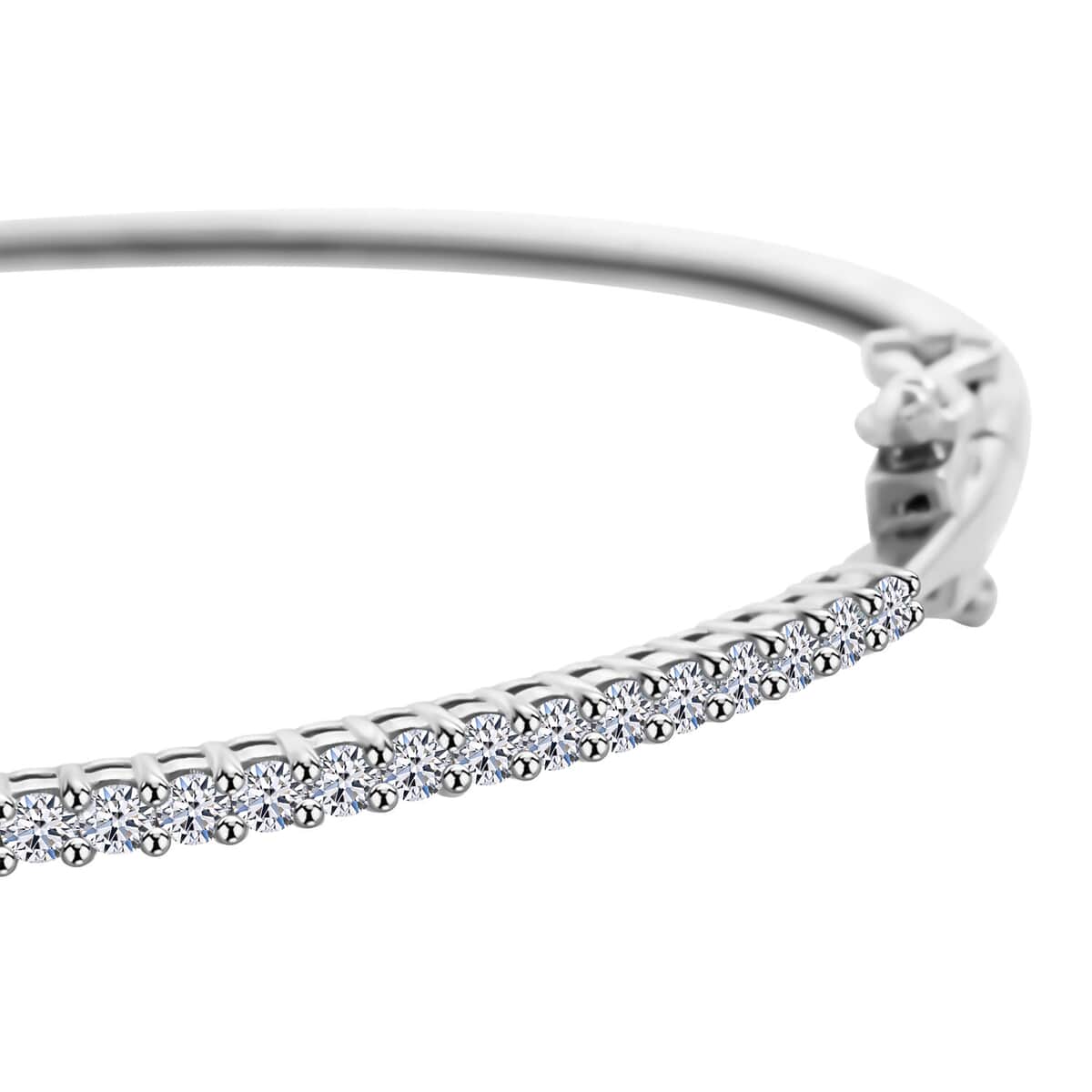 Luxuriant Lab Grown Diamond G VS 1.00 ctw Bangle Bracelet in 10K White Gold (7.00 In) 8.85 Grams image number 2