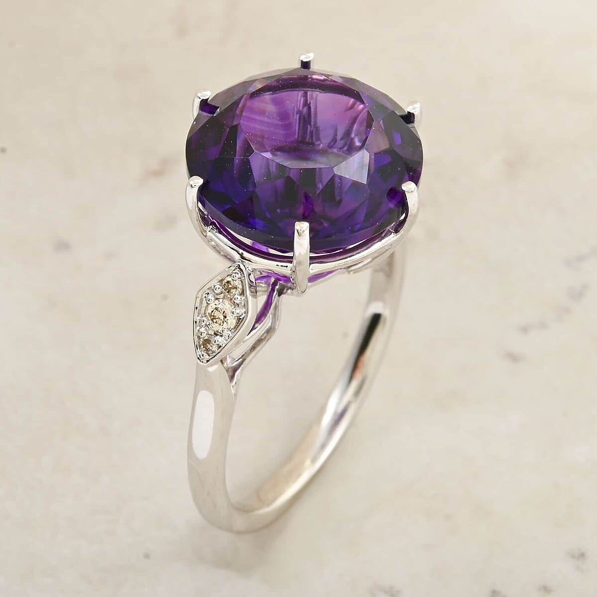 Luxoro AAA Moroccan Amethyst and G-H I2 Diamond 7.00 ctw Ring in 10K White Gold (Size 7.5) image number 1