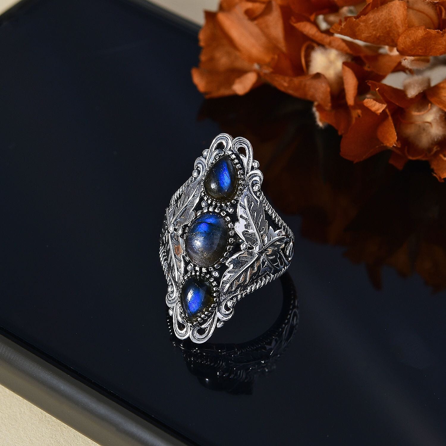 Artisan Crafted Malagasy Labradorite 3.20 ctw Magnolia Leaf Ring in Sterling Silver (Size 10.0)