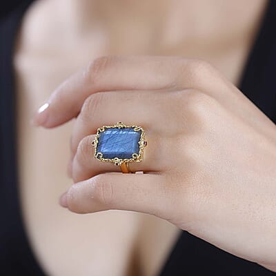 Premium Malagasy Labradorite and Orissa Rhodolite Garnet 15.80 ctw Floral Ring in 18K Vermeil Yellow Gold Over Sterling Silver (Size 10.0)