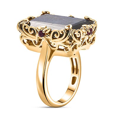 Premium Malagasy Labradorite and Orissa Rhodolite Garnet 15.80 ctw Floral Ring in 18K Vermeil Yellow Gold Over Sterling Silver (Size 10.0)
