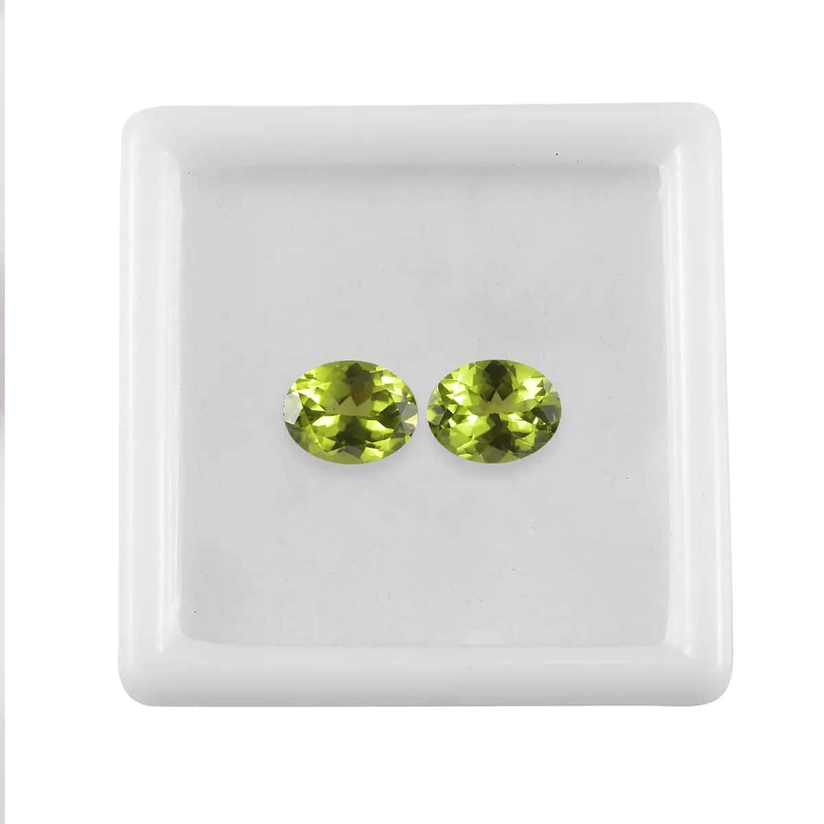 AA Peridot Set of 2 (Oval 9x7 mm) 3.26 ctw image number 4